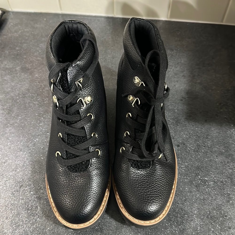 New without tags Giani Bernini boots size 6.5 Women’s